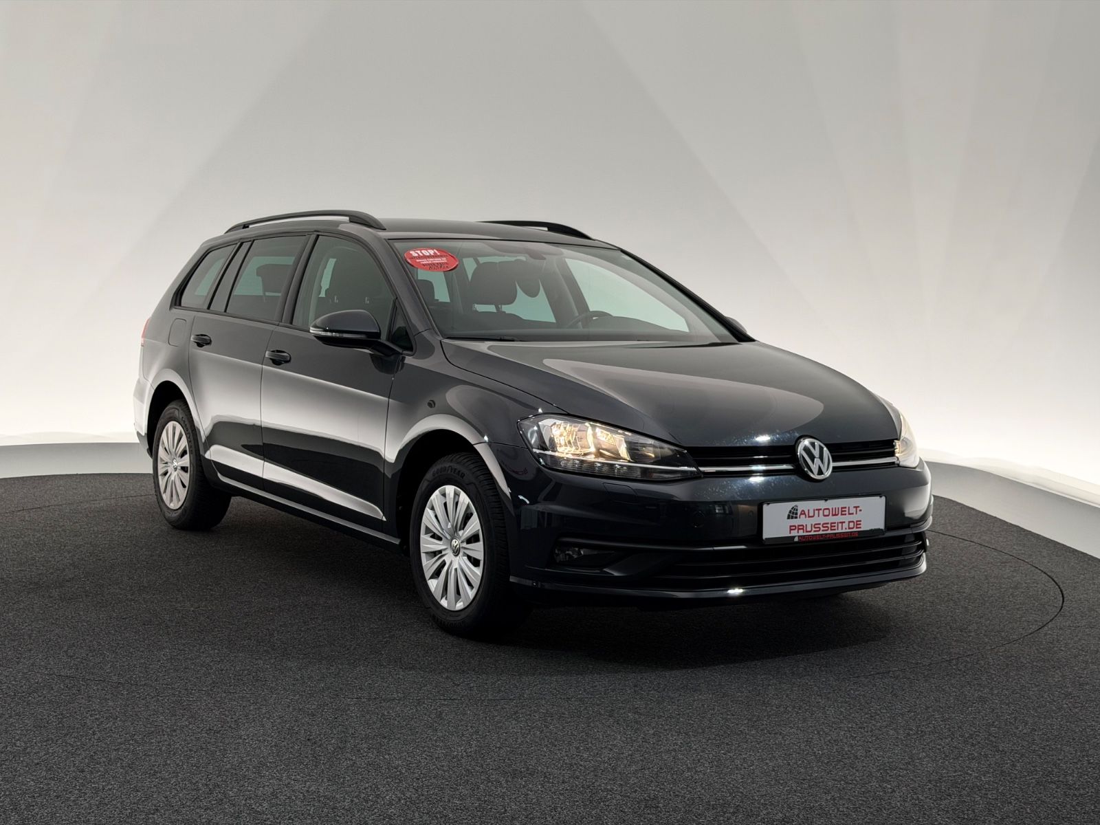 Gebrauchtwagen Volkswagen Golf Golf VII Variant*TRENDLINE*AHK-PDC-TEMPO-SHZ-OPF in Horb am Neckar