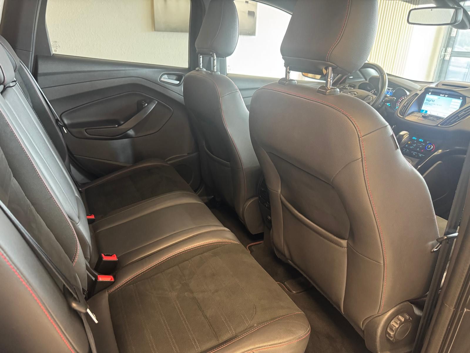 Fahrzeugabbildung Ford Kuga ST-Line /NAVI/KAMERA/AHK/KLIMA/ALLRAD