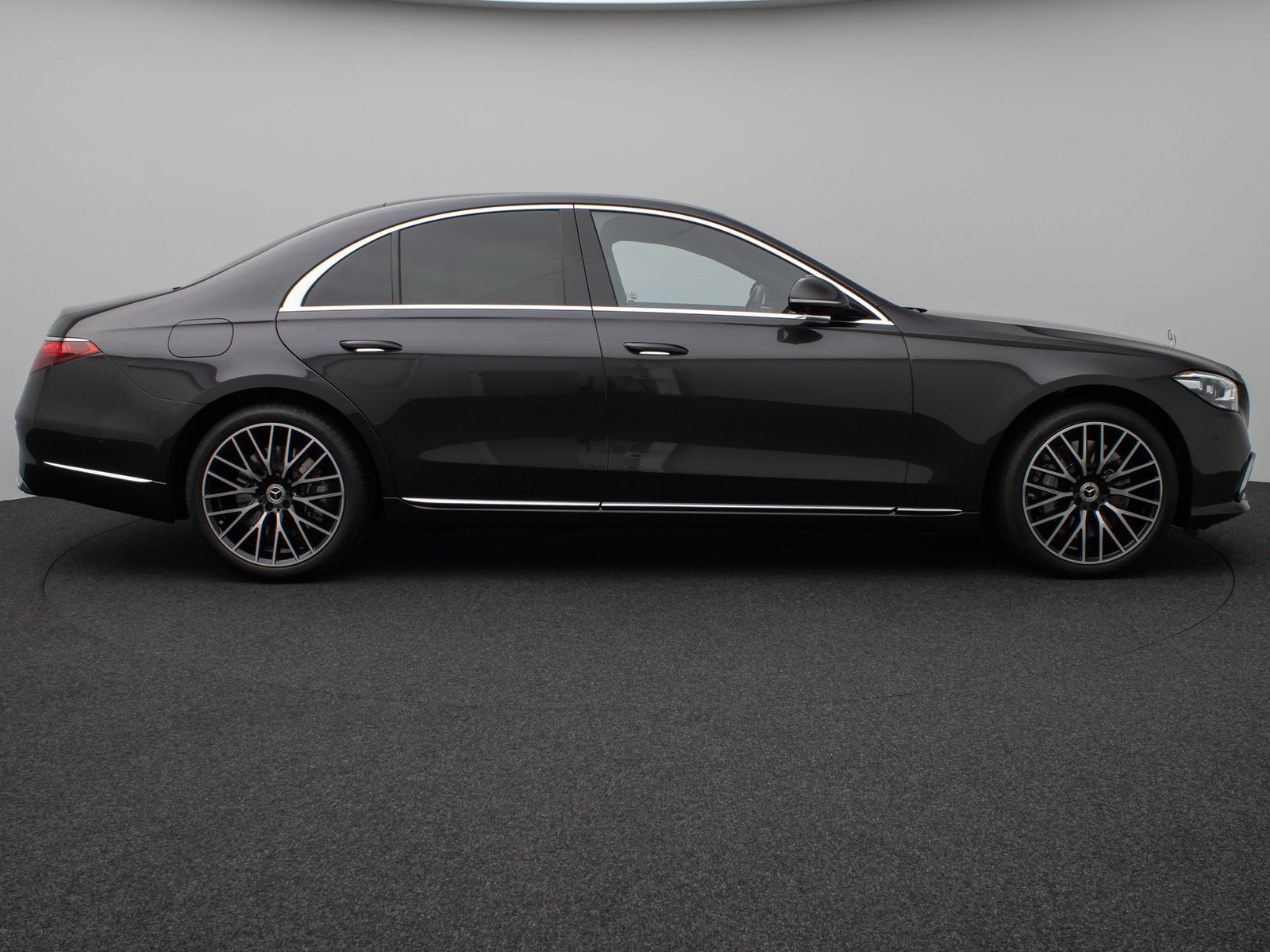Fahrzeugabbildung Mercedes-Benz S 400d 4Matic 9G-Tronic360° HUD DAB SoftCose