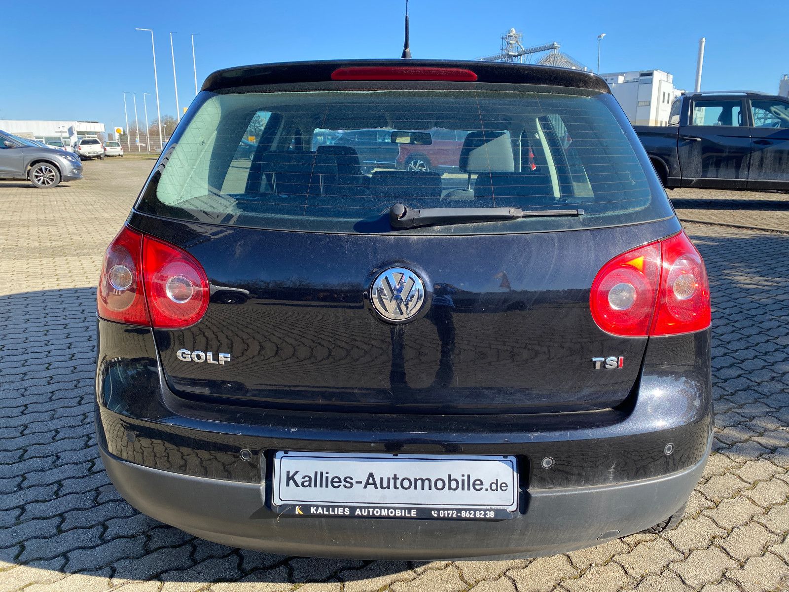 Fahrzeugabbildung Volkswagen Golf 1.4 TSI 90 kW 5-Türer