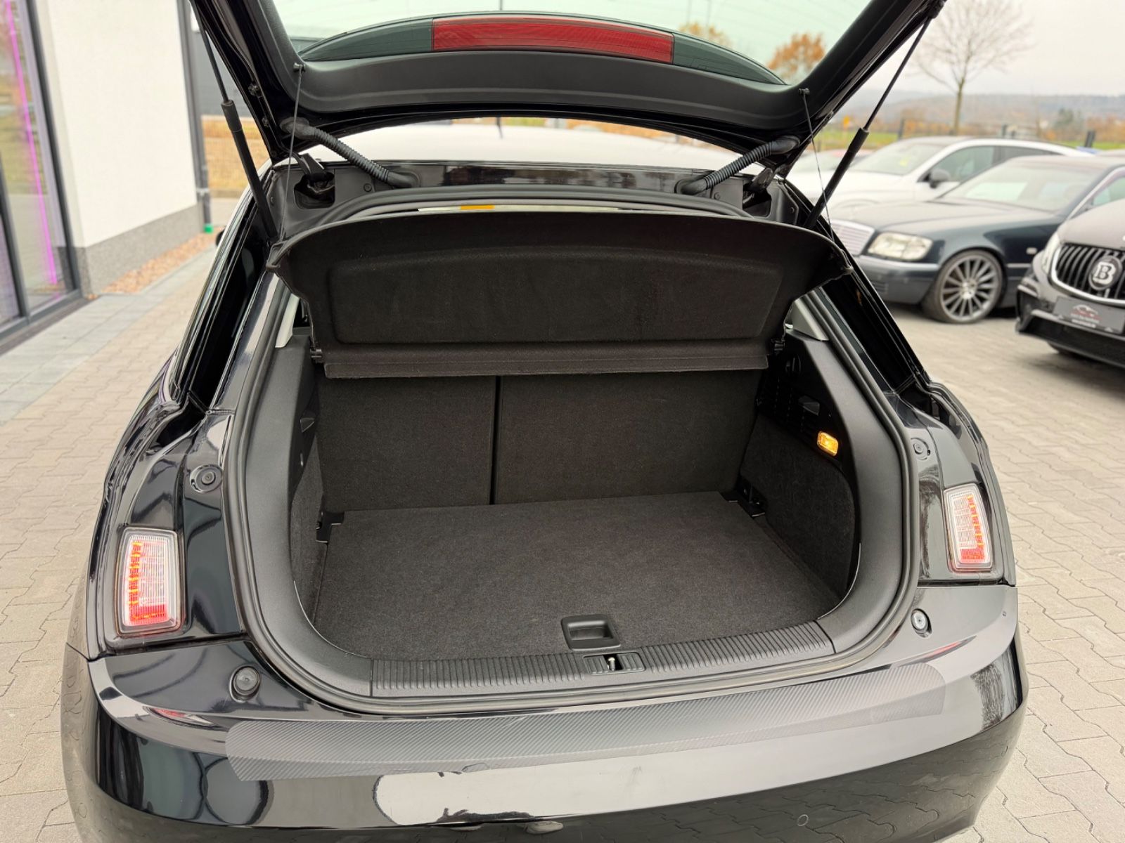 A1 attraction 1.2 TFSI Navi Sitzh. Tüv Neu