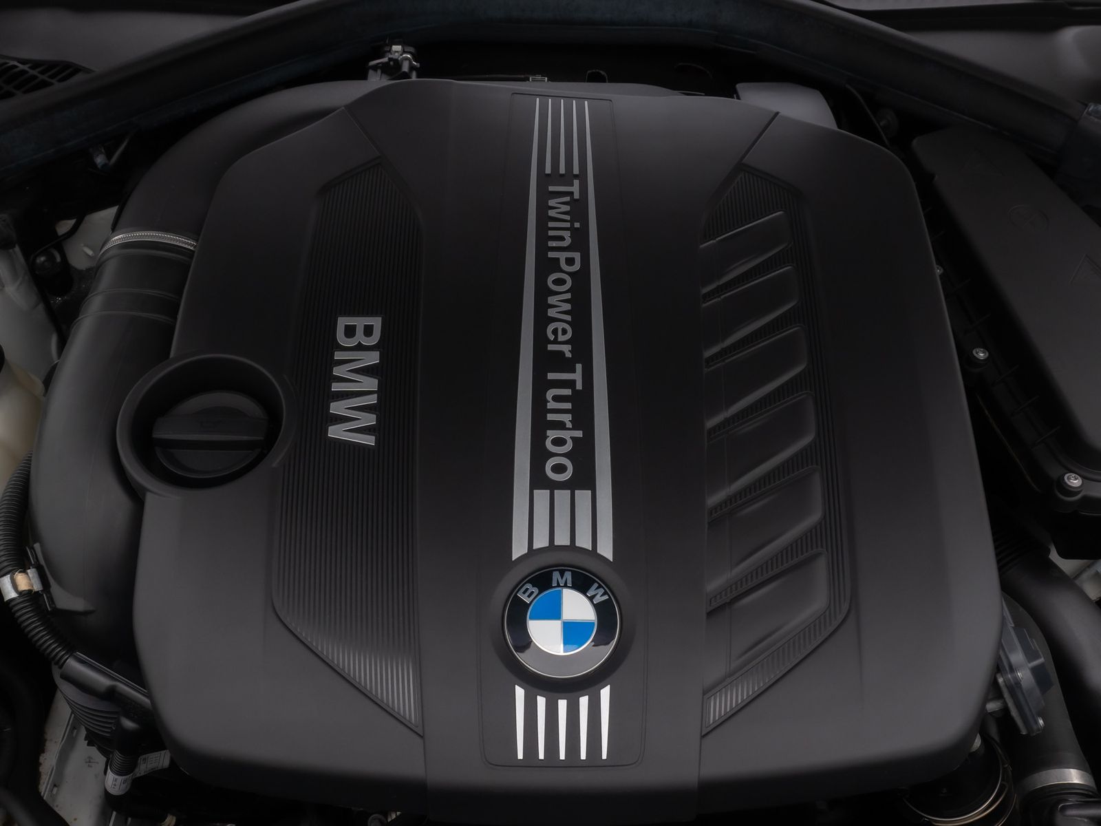 Fahrzeugabbildung BMW 320 Gran Turismo M Sport Kamera Alarm HUD 19Zoll