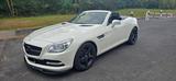 Mercedes-Benz SLK 200 BlueEFFICIENCY - - weiße Mercedes-Benz SLK 200