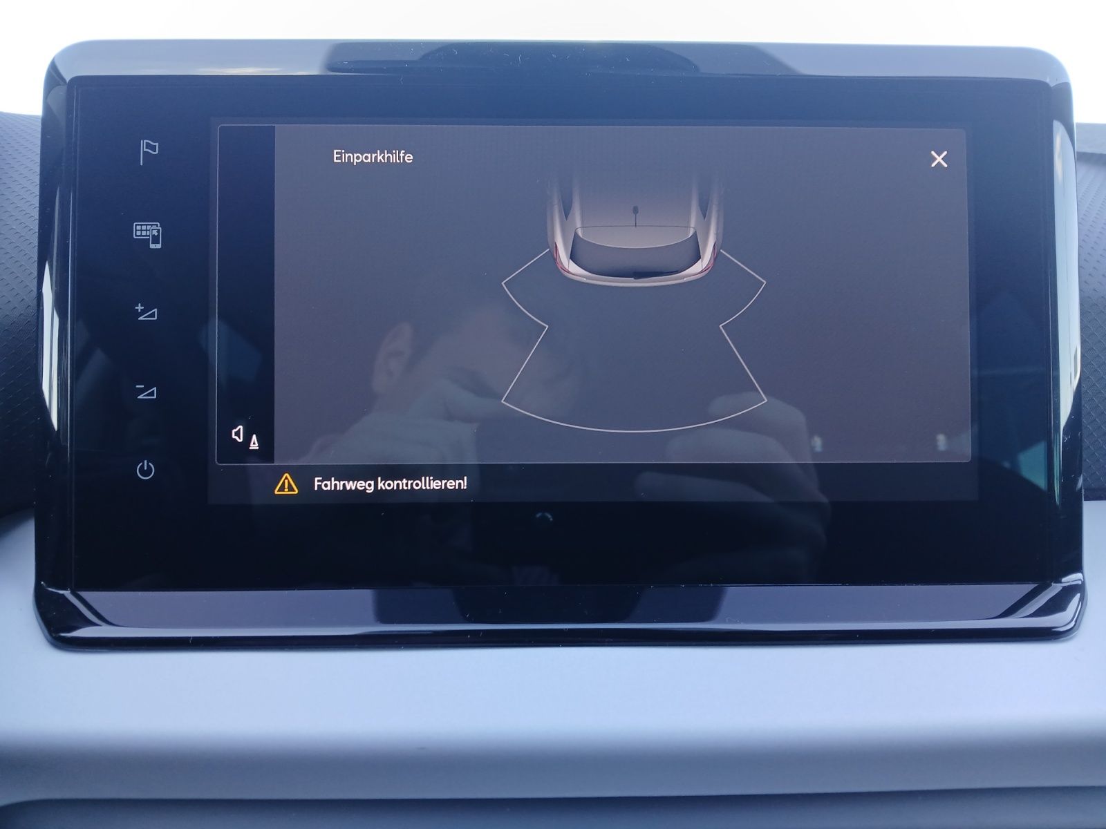 Fahrzeugabbildung SEAT Ibiza Road Edition TSI DSG LED ACC Navi RFK SH A