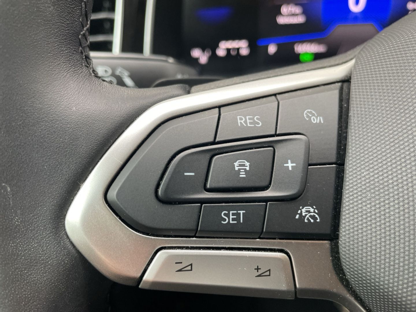 Polo 1.0 TSI DSG Move AHK/Kamera/ACC/Navi/App-Co
