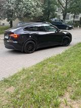 Tesla Model Y Hinterradantrieb RWD RWD - Tesla Model Y in Duisburg