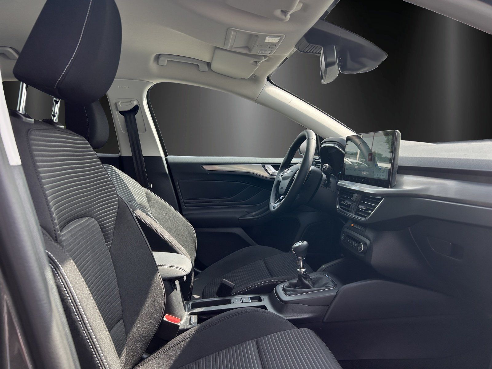 Fahrzeugabbildung Ford Focus Titanium Edition Turnier e.Call Kamera PDC