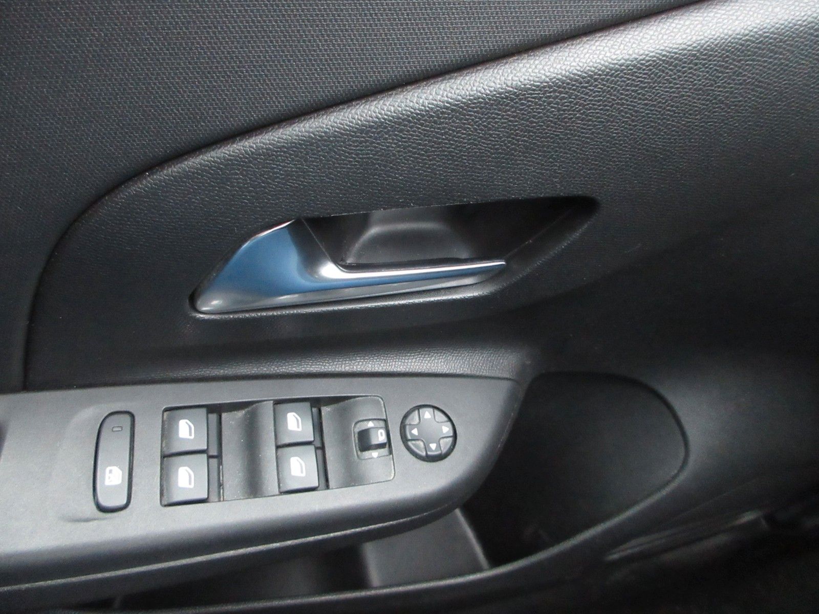Fahrzeugabbildung Opel Corsa F Edition 1.2 NAVI/PDC/R´CAM/DAB/TEMPOMAT