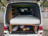 Volkswagen T4 2.5TDI*TÜV NEU*BETT*SPÜLE*KLIMA*ZR NEUWERTIG* - Volkswagen T4 mit Anhängerkupplung