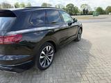 Volkswagen Touareg 3.0 V6 TDI 210kW 4MOT Tiptr. R-Line ... - gebrauchte VW Touareg aus dem Jahr 2024