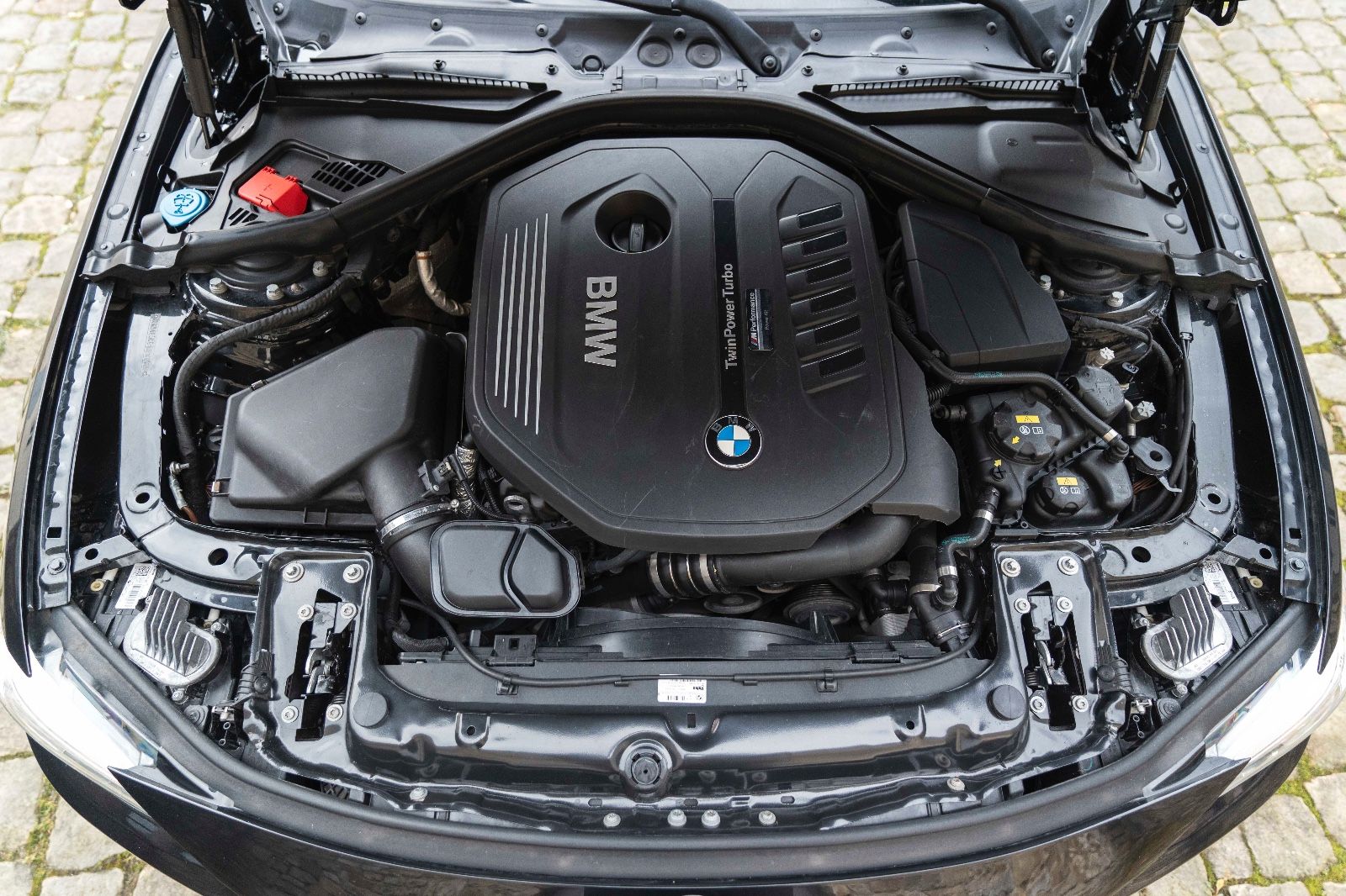 Fahrzeugabbildung BMW 440I M-Performance HUD H&K LED CARPLAY KAM REMUS