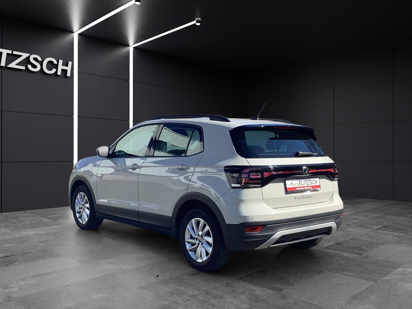 Fahrzeugabbildung Volkswagen T-Cross Life Navi Climatronic PDC SH LM