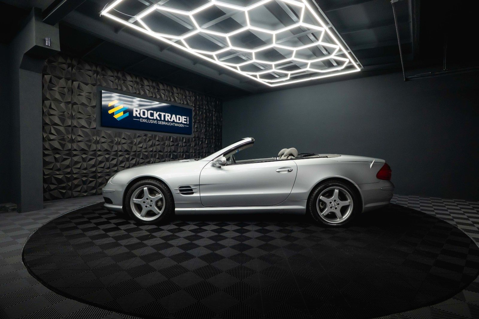 Fahrzeugabbildung Mercedes-Benz SL 500 AMG Paket *Facelift*ABC Sport*TÜV NEU*