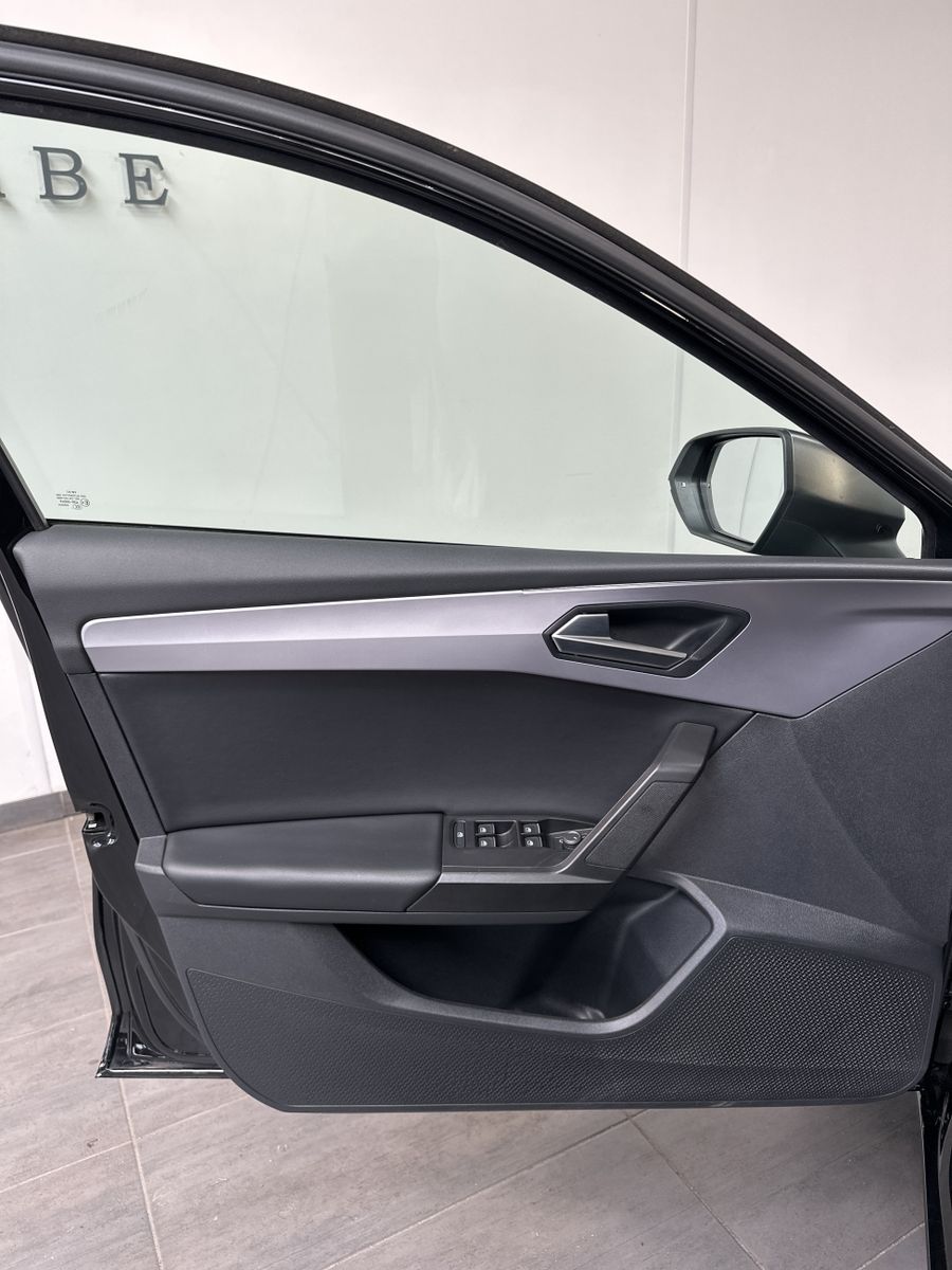 Fahrzeugabbildung SEAT Leon Sportstourer 2.0 TDI FR NAV+LED+V-COCK+PLA