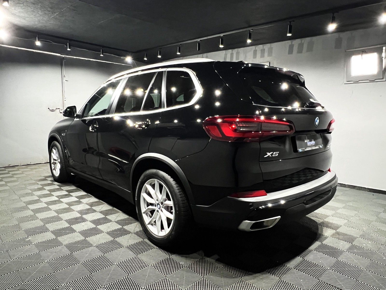 BMW X5 xDrive 45e|5*JAHRE GARANTIE|LEDER|NAVI|LED imagem 3