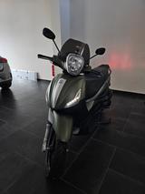Piaggio BeverlyS 300 - PIAGGIO BEVERLY 300