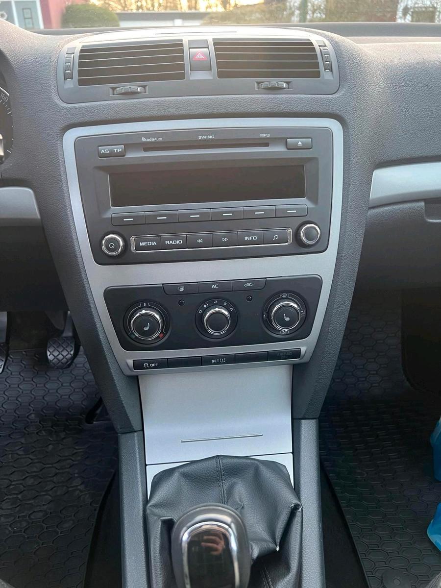 Skoda Octavia 2012 — photo 5