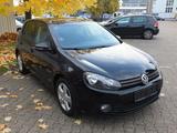 Volkswagen Golf 1.6TDi TEAM KLIMAAUTOMATIK 5-türig - Volkswagen Golf aus 2010: 1.6