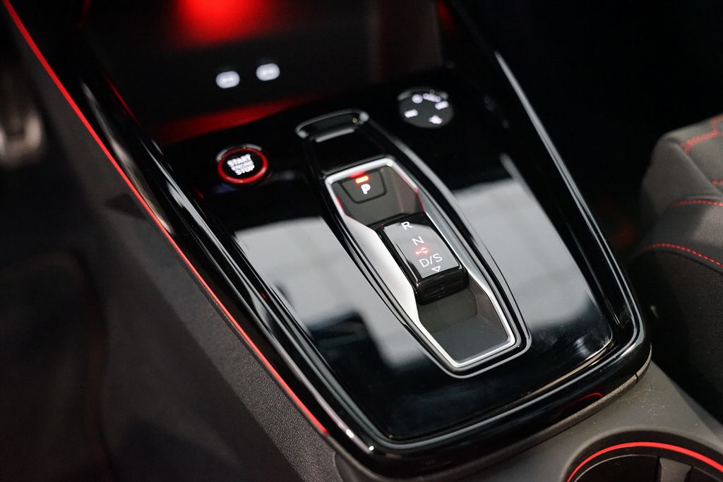 AUDI RS3 Sportback | Panoramic Roof | Bucket Seats | Carbon Fiber AUDI RS3 Sportback | Panoramic Roof | Bucket Seats | Carbon Fiber