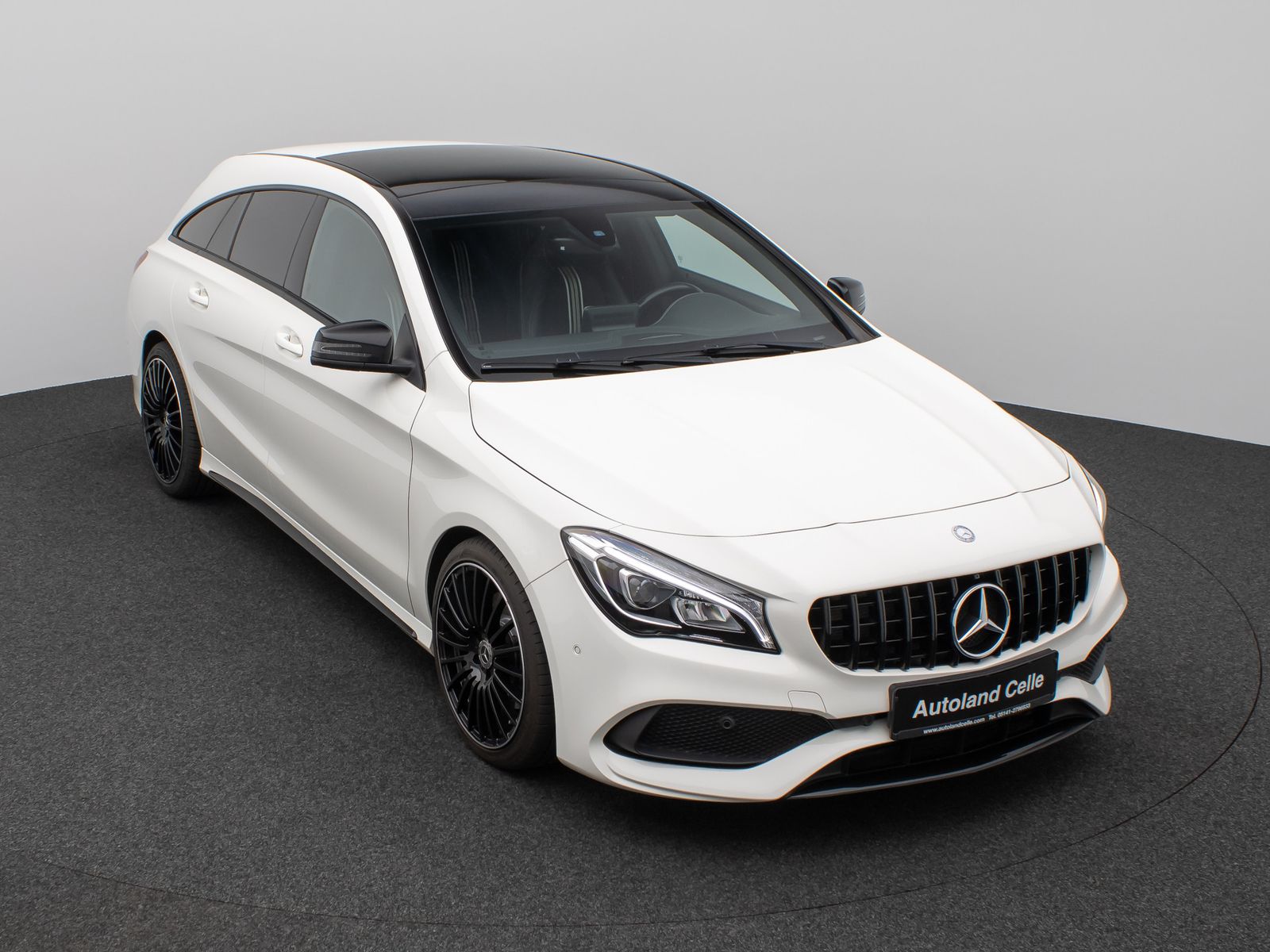Fahrzeugabbildung Mercedes-Benz CLA 220 Shooting Brake /d 4Matic AMG Pano Standh