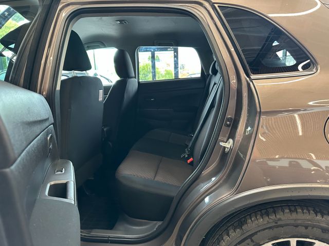 MYAUTOCENTER – Gebraucht- und Jahreswagen mit Werkstattservice in Pfaffenhofen Mitsubishi ASX Edition 100+ 4WD *TÜV*Xenon*Kamera*