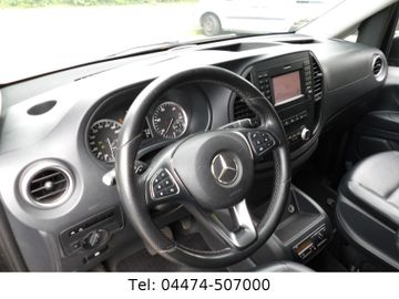 Mercedes V 220 - 12
