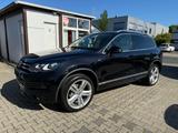 Volkswagen Touareg V6 TDI BMT*AHK*ACC*PANO*DYNAUDIO*R-Line* - Volkswagen Touareg in Mainz
