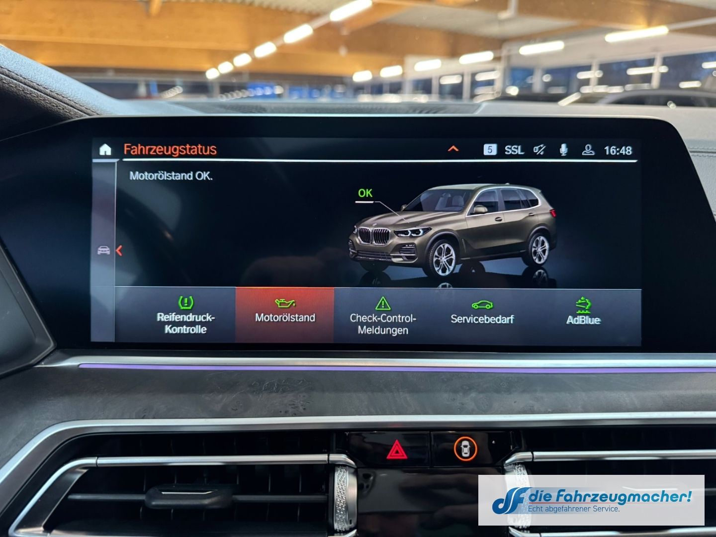 Fahrzeugabbildung BMW X5 xDrive 30d xLine M-Paket Laserlicht HUD Stand
