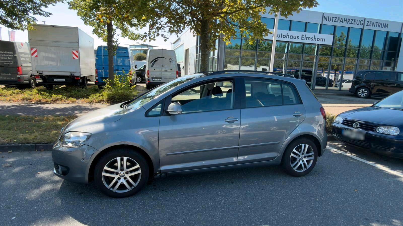 Volkswagen Golf Plus 2009 — interior