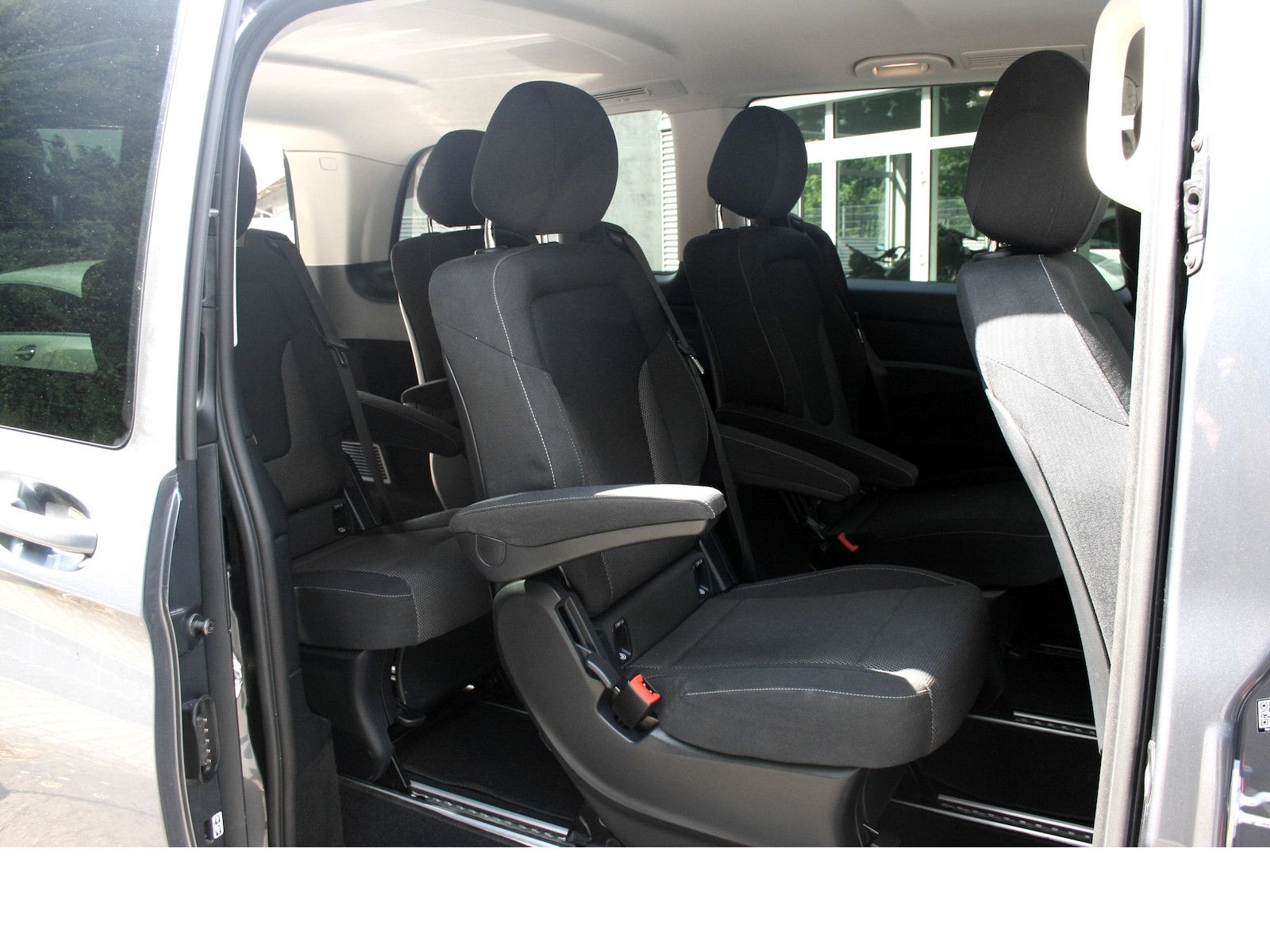 Fahrzeugabbildung Mercedes-Benz V 250 d Lang*2.5 T. Anhängelast*Trittbretter*AHK