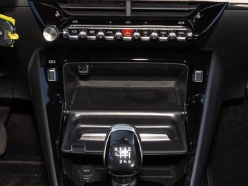 Peugeot 2008 - 10