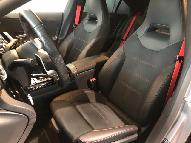 Fahrzeugabbildung Mercedes-Benz CLA 35 AMG 4M Coupe Night/Multibeam/Distronic