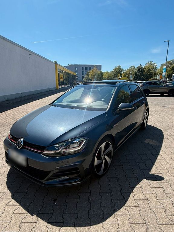 Image of Volkswagen Golf
