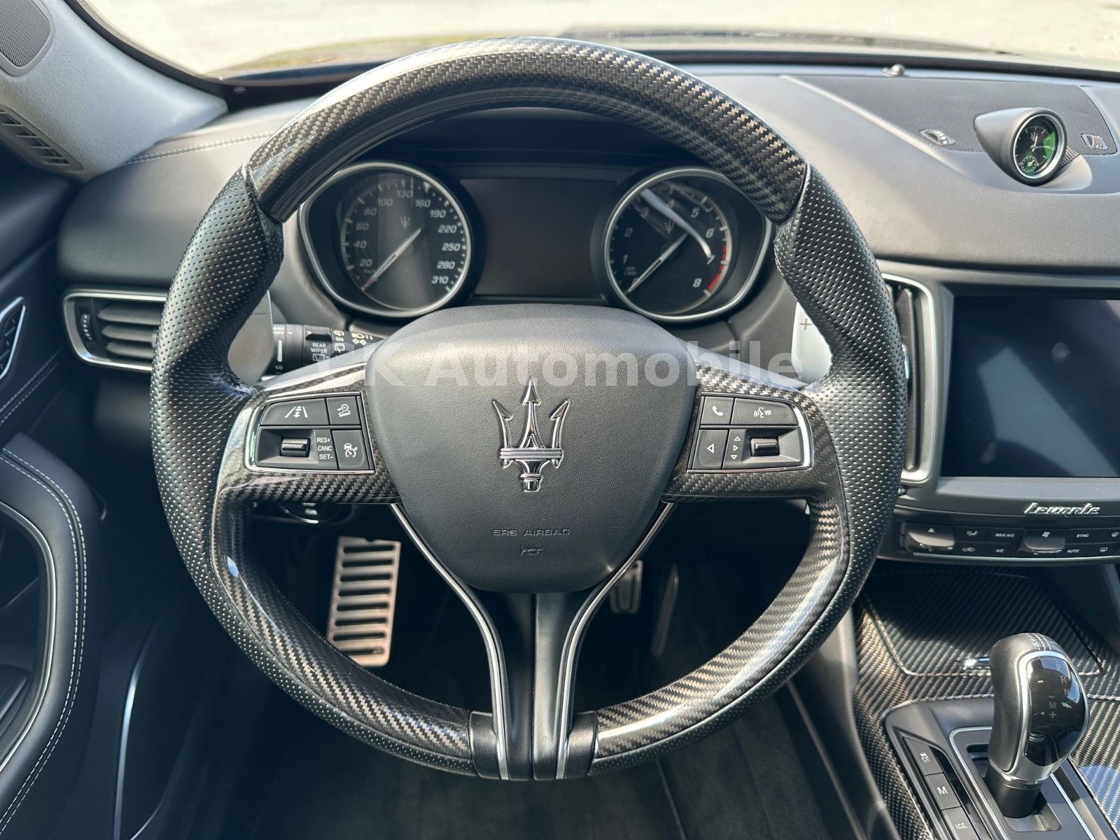 Fahrzeugabbildung Maserati Levante GranLusso S Q4/Navi/Pano/LED/360°Kam.