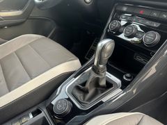 Fahrzeugabbildung T-Roc Sport 4Motion Leder Panorama