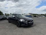 Volvo V60 Kombi R-Design Automatik Motorschaden
