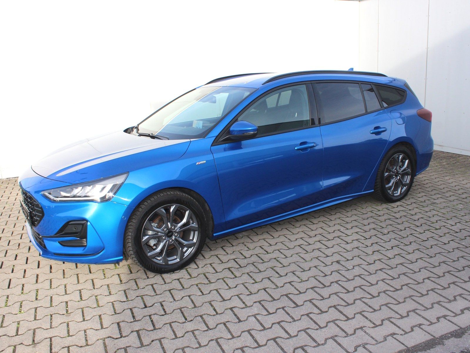 Fahrzeugabbildung Ford Focus ST-Line X 1,0 EcoBoost Mild-Hybrid