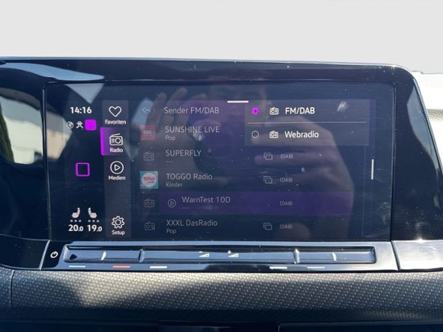 Golf VIII R-LINE 1.5 eTSI DSG PANO REAR VIEW MAT