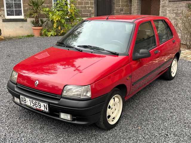 Renault Clio 1.8 90PS Phase1 H Zulassung Rostfrei Klima