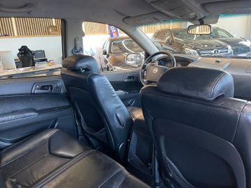 Ssangyong Kyron  Xdi 4x4 *KLIMAAUTOMATIK*LEDER*TÜV-102025