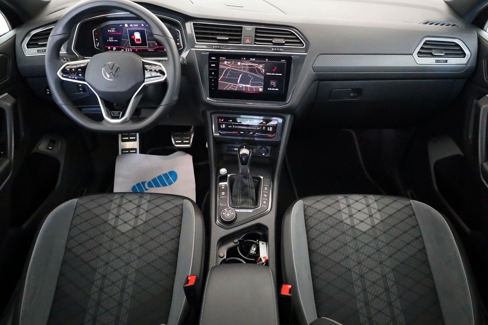 Fahrzeugabbildung Volkswagen Tiguan Allspace R-Line 4M Navi,HUD,Panorama,ACC