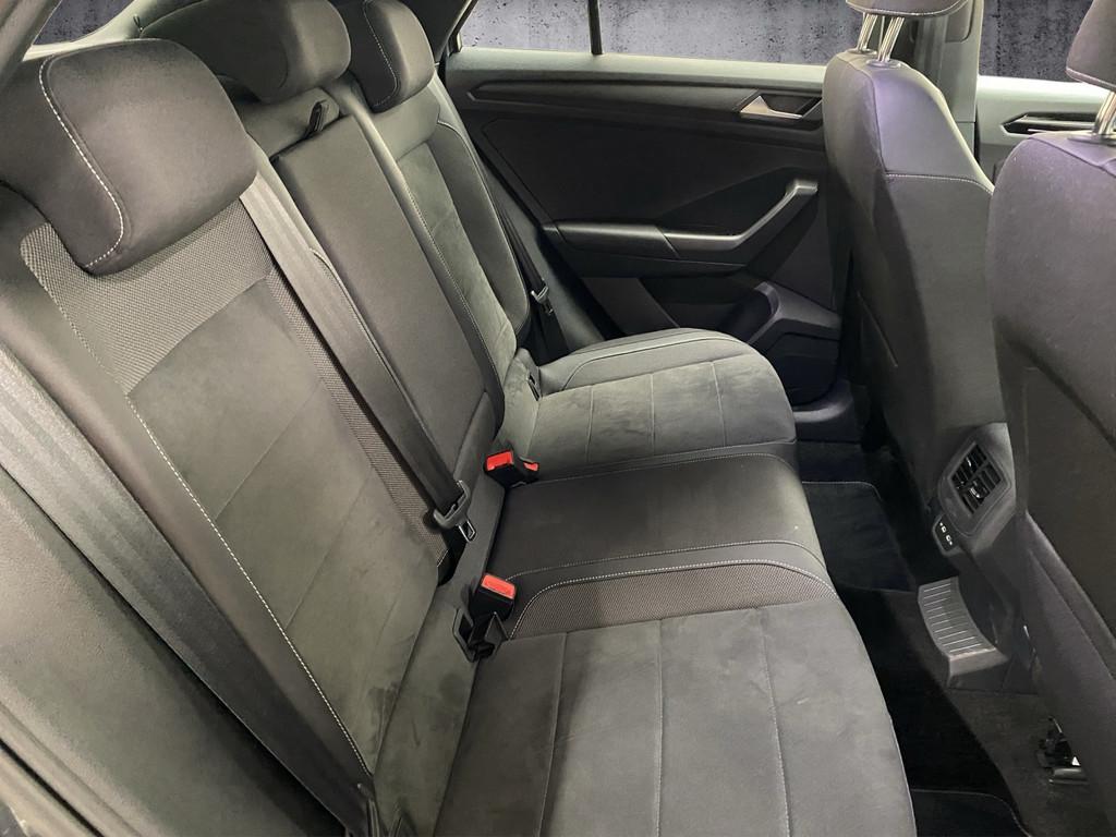 Volkswagen T-Roc 1.5 TSI R-Line DSG NAVI+LED+RFK NAVI+LED+R, миниатюра 12