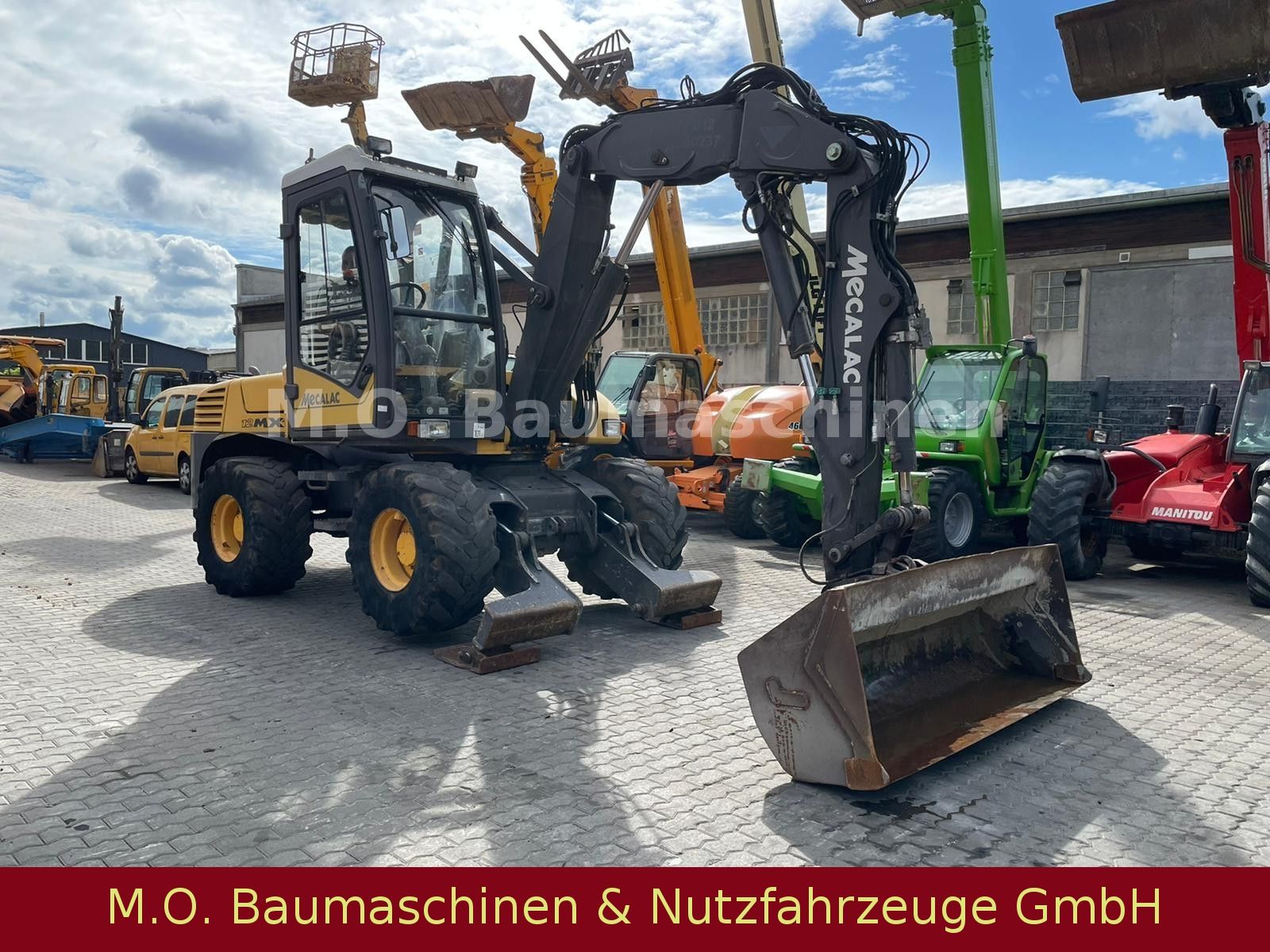 Fahrzeugabbildung MECALAC 12 MXT  / SW / VSA / 3x Schaufel /