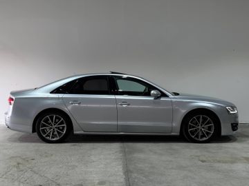 Audi A8 - 5