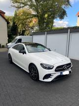 Mercedes-Benz E 220d Coupé Amg Line*Multibeam*Pano*MB Garantie - mit Diesel-Antrieb: Coupe, Garantie
