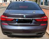BMW Hinterlg, Standhzg. Head Up,  - gebrauchte BMW 750 aus dem Jahr 2017