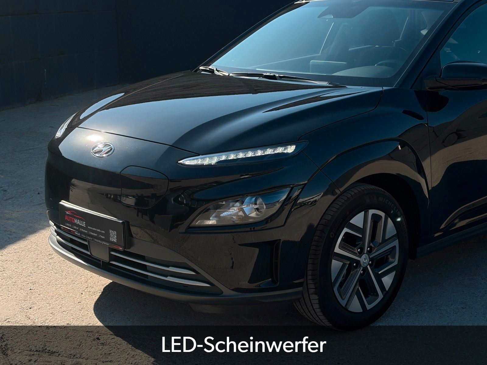Fahrzeugabbildung Hyundai KONA E Select SHZ LHZ LKA LFA ACC CarPlay Navi