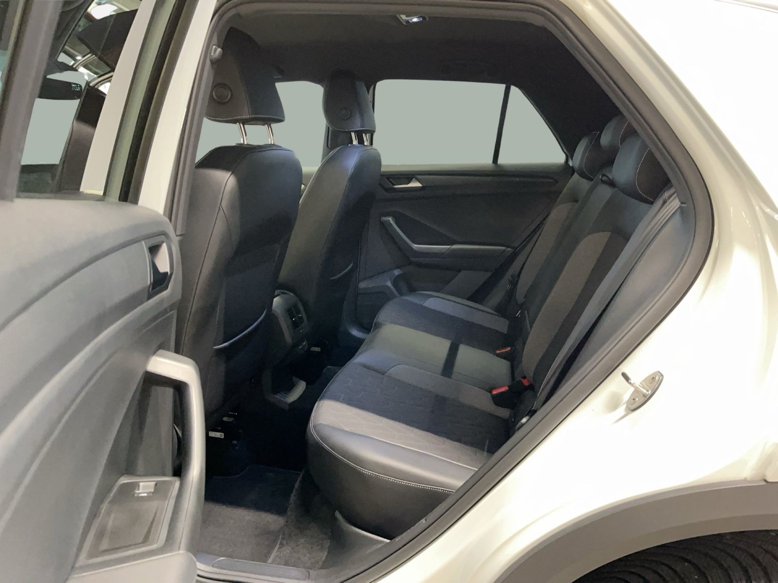 Volkswagen T-Roc - Bild 13