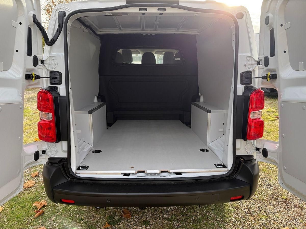 Fahrzeugabbildung Fiat Scudo Multicab L3 145 MT6