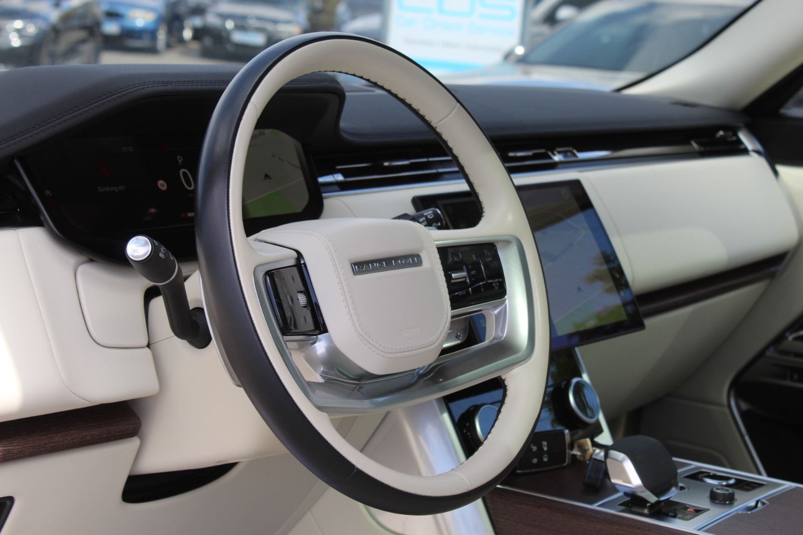 Land Rover Range Rover HSE D 300+Panoramad.+AHK+HUD+22 Zoll foto 10